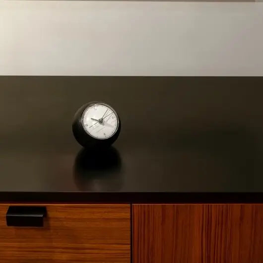 #model_earth clock